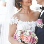 BEAUTELICATE Wedding Bridal Veil with Comb 1 Tier Cut Edge Fingertip&Cathedral Length