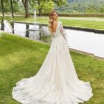 Long Sleeve Lace Wedding Dresses for Bride 2023 Tulle V Neck Open Back Appliques A Line Long Bridal Dress for Women White 14