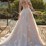 Miao Duo Ivory Modest Long Sleeves Lace Tulle Wedding Dresses for Bride 2024 Appliqued V Neck Wedding Bridal Gowns Ivory 12